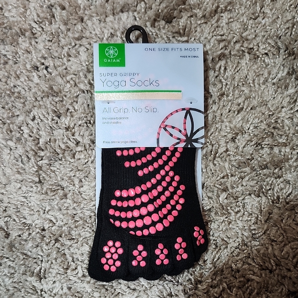 NWT GAIAM Super Grippy Yoga Socks